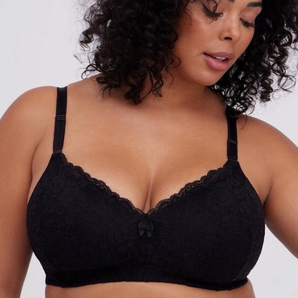 Torrid Wire Free Lightly Lined Everyday Bra Black Lace